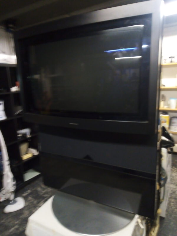 Bang & Olufsen, model Beovision Avant 83/00